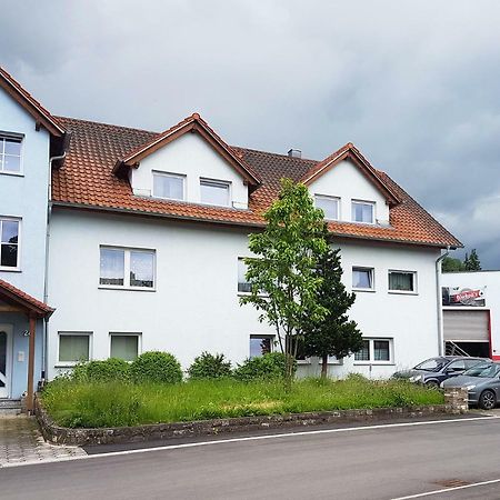 ホテル Monteurzimmer Obersulm エクステリア 写真