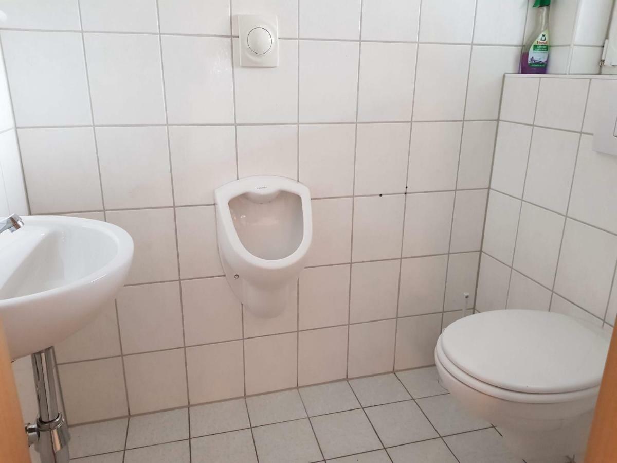 ホテル Monteurzimmer Obersulm エクステリア 写真